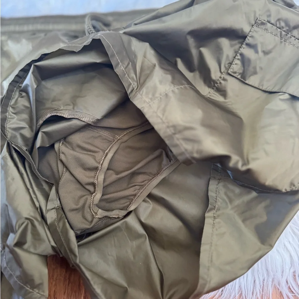 Offline by Aerie nylon cargo shorts in olive green - Picture 5 of 8